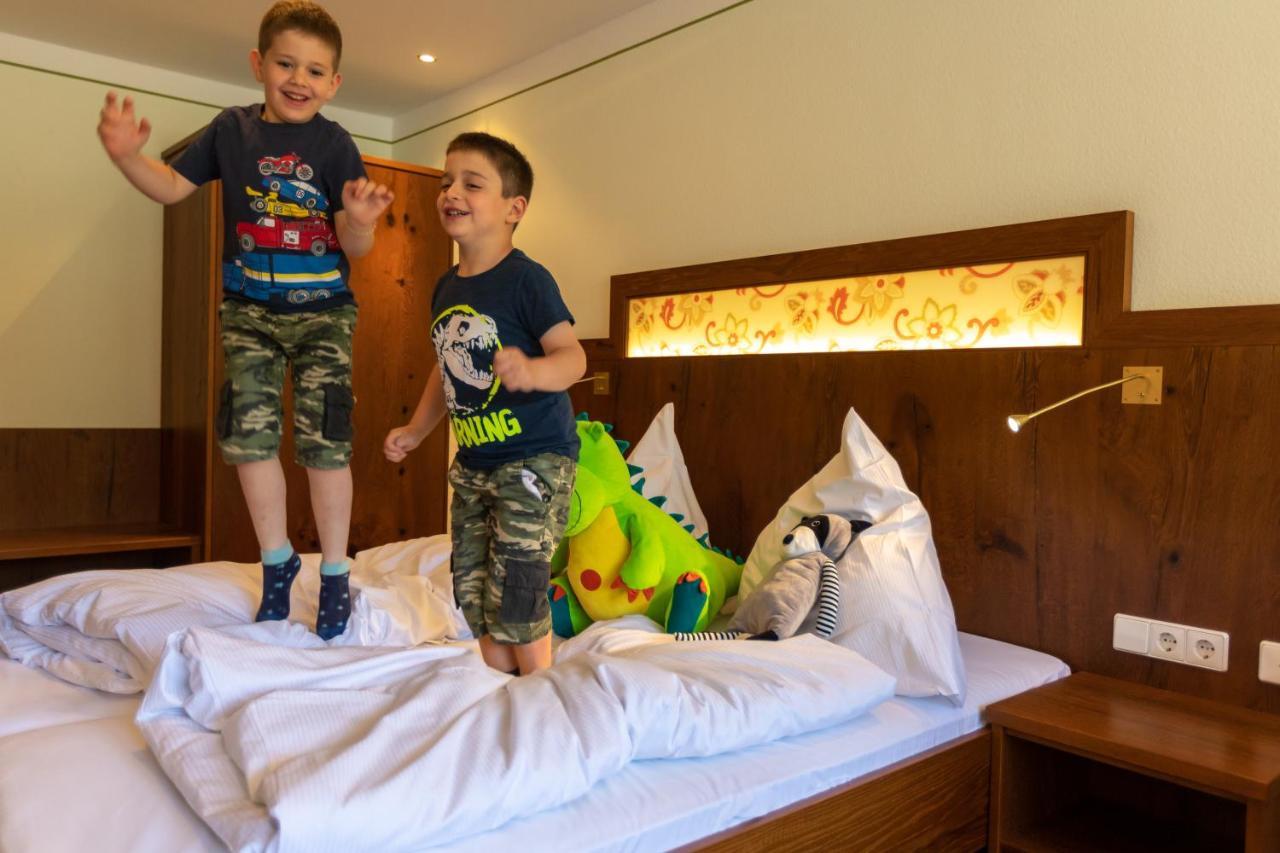 Sackmann Wanderhotel Baiersbronn Ngoại thất bức ảnh