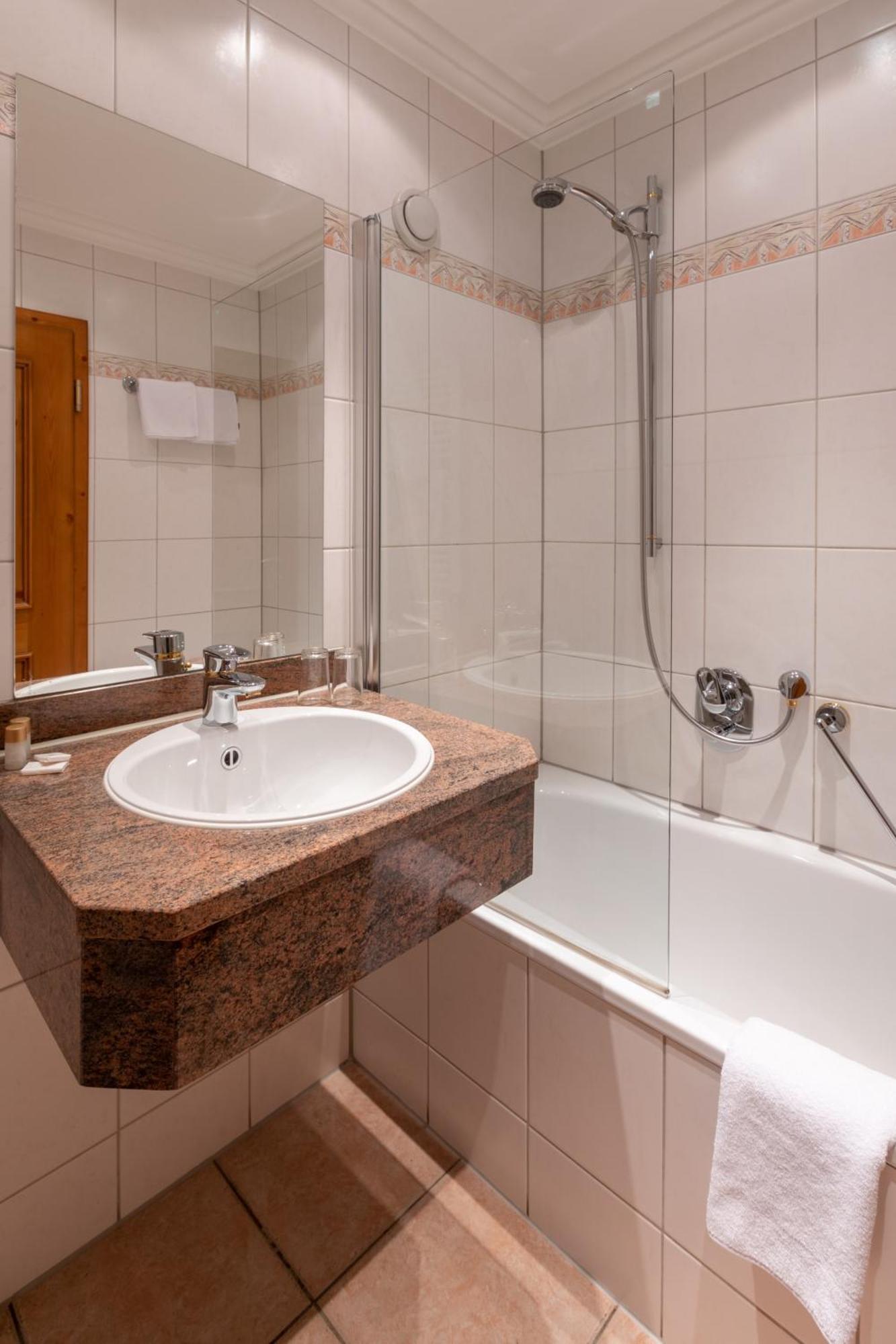 Sackmann Wanderhotel Baiersbronn Ngoại thất bức ảnh